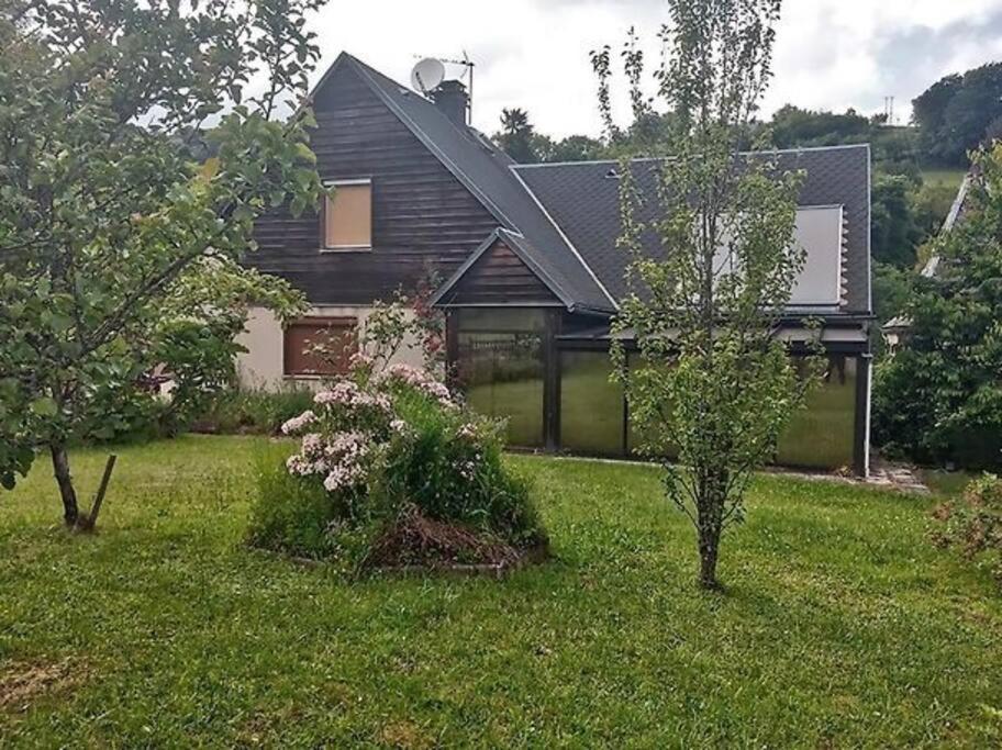 Maison A Louer Бес-э-Сент-Анастез Экстерьер фото